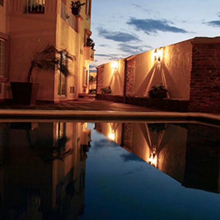 فندق ليونفي  أجنحة فندقية مكسيكو بلازا كامبيستر المظهر الخارجي الصورة